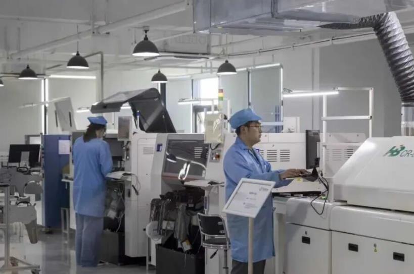 安徽瑞控信光电技术股份有限公司生产车间。张霞摄