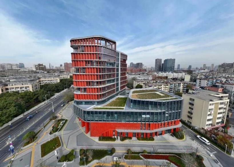 合肥人工智能与大数据研究院入驻合肥人工智能大厦。