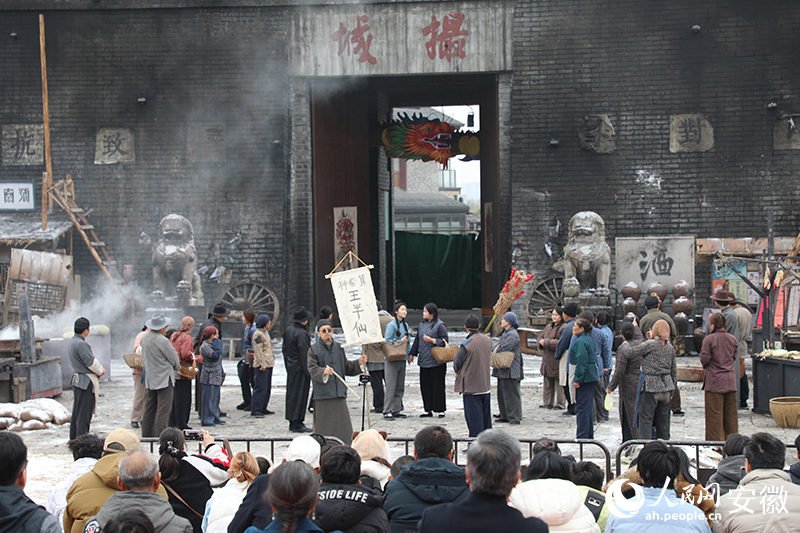 实景演出《突围》现场。人民网 郭昊摄