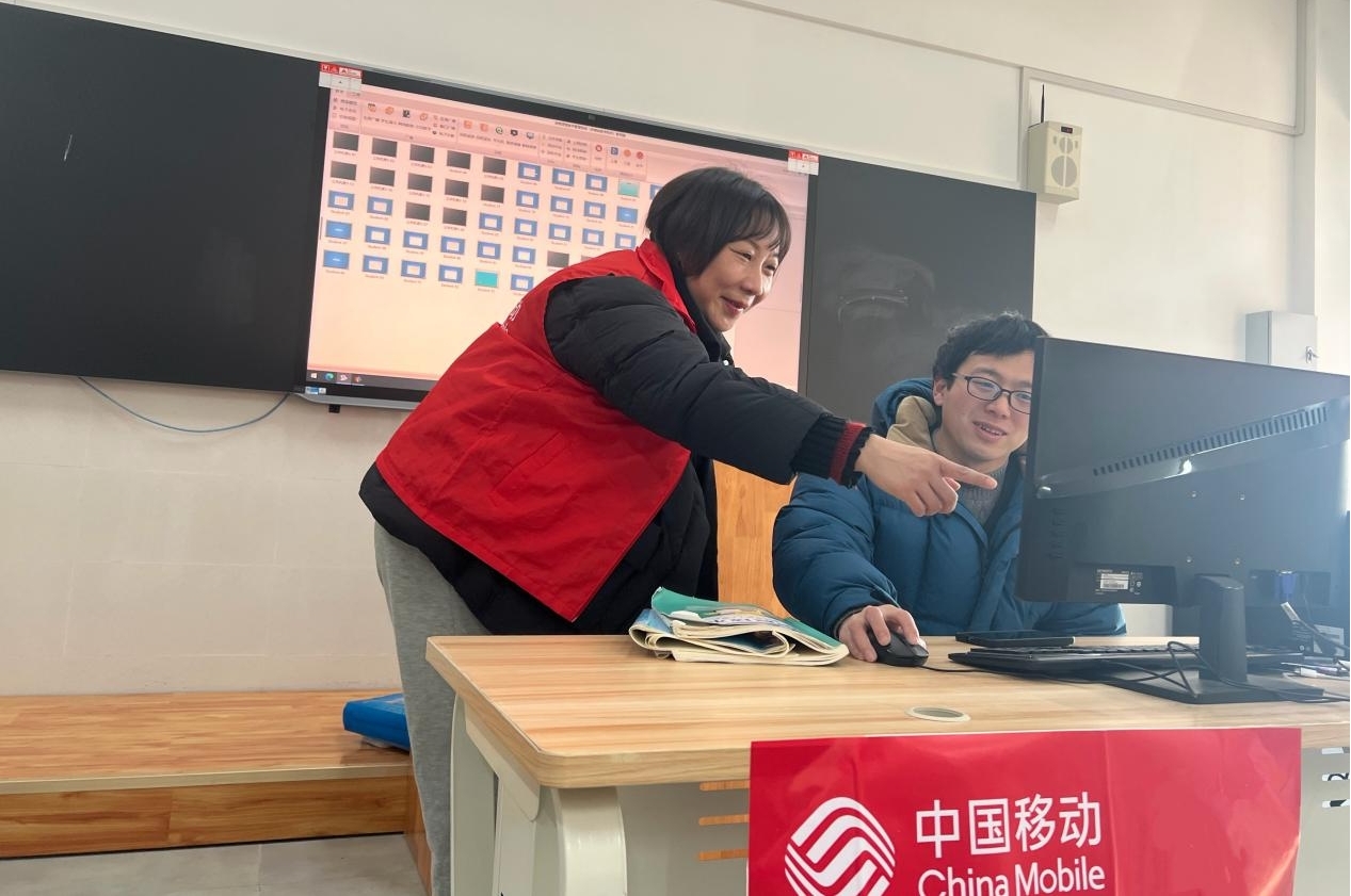 安徽移动全面推动教室智慧化转型。安徽移动供图