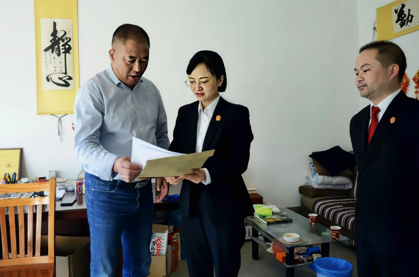 开展法治化营商环境走访调研。寿县人民法院供图