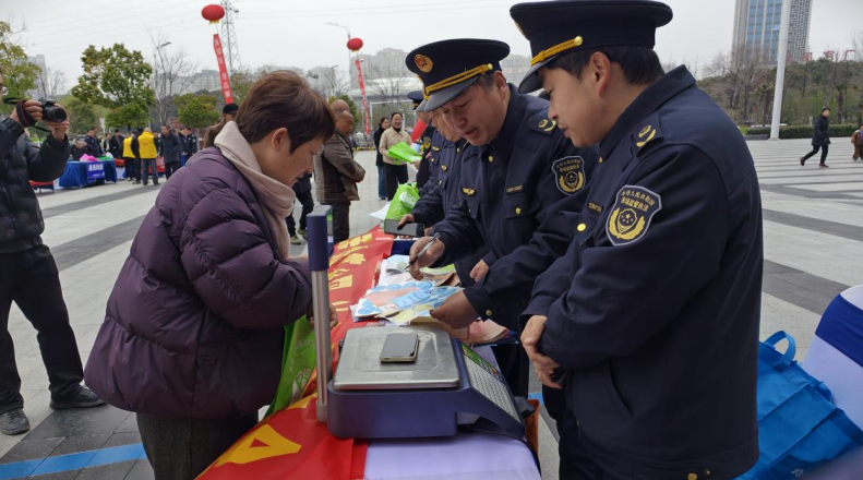 临泉县市场监管局开展“3·15”主题宣传活动。