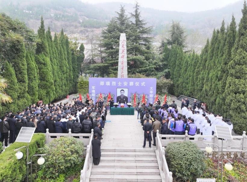 安葬儀式現場。