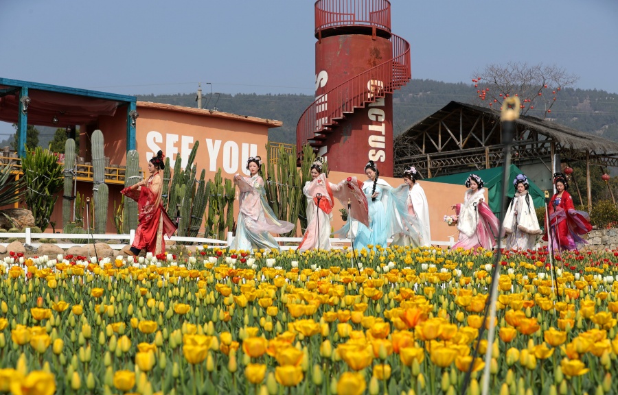 安徽蚌埠：“花仙”巡游 乐享周末【3】