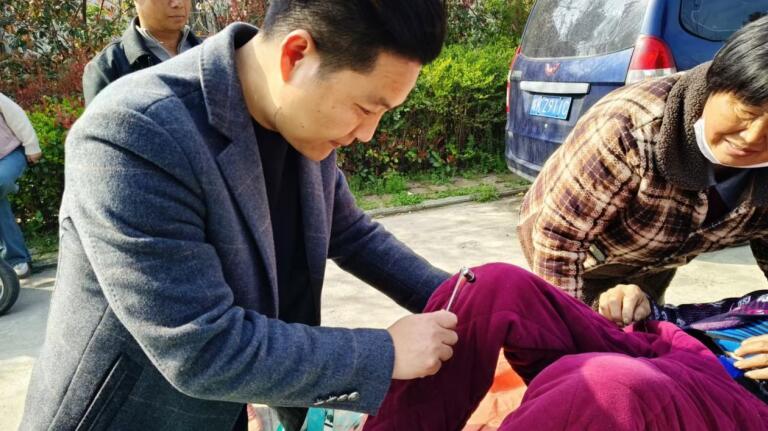 专业医生为服务对象检查评估