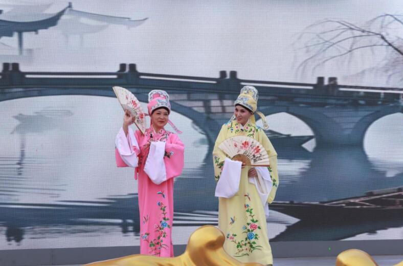 “百場黃梅唱響百家景區”走進濉溪