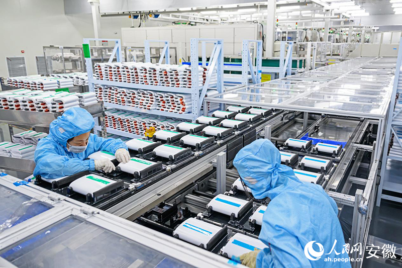天合储能（滁州）有限公司生产线。人民网记者 周坤摄