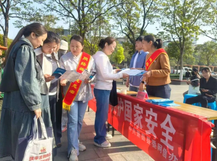 招聘会现场。