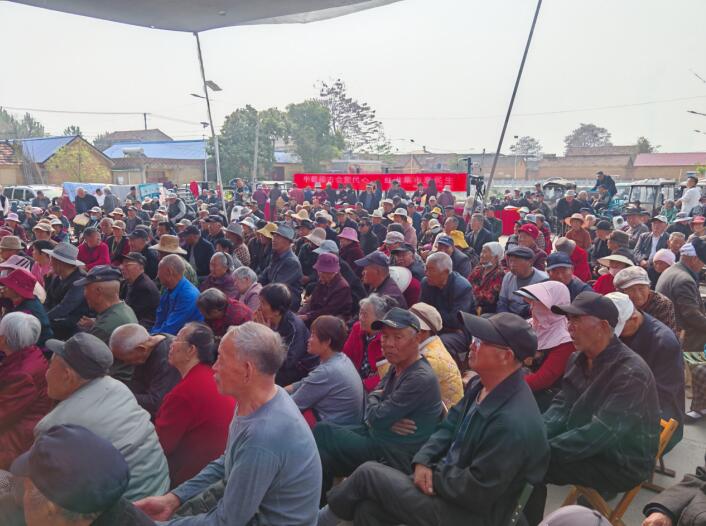 红淮集市现场。王健梅摄