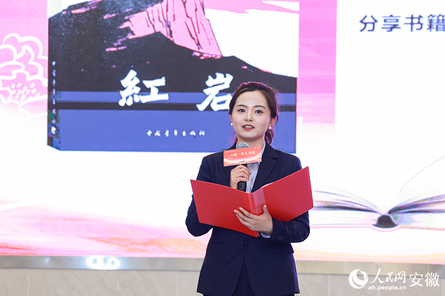 阅读分享。人民网记者 张俊摄