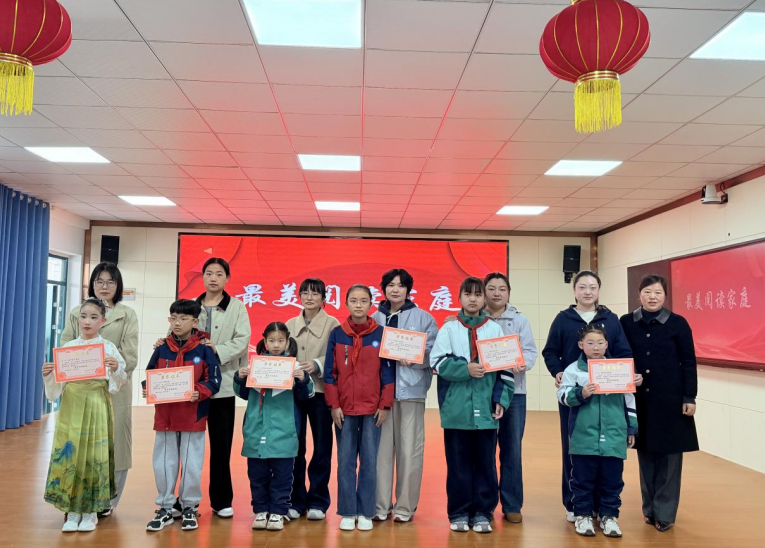 靈璧縣平山路小學開展第五屆校園讀書節活動。周娟娟攝