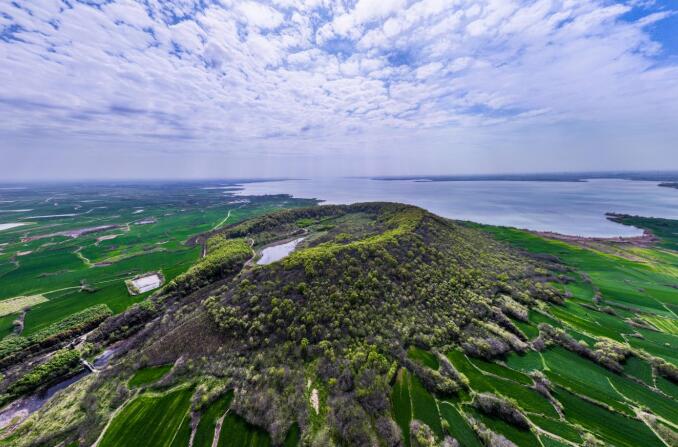 女山古火山，陳喜攝。