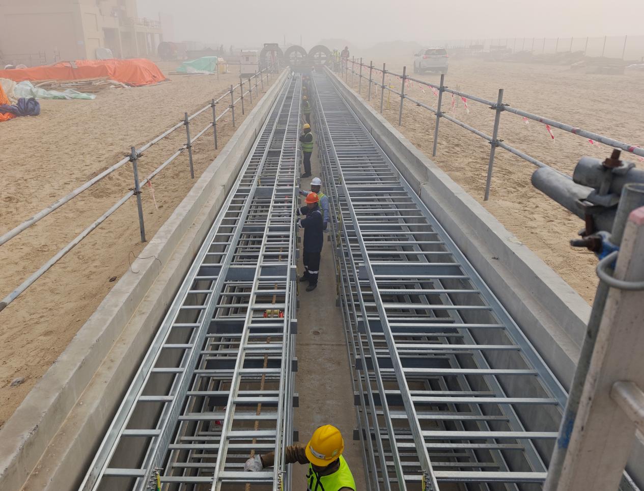 中國化學三化建承建的沙特拉斯海爾磷礦肥項目電纜敷設拉開帷幕中國化學三化建供圖