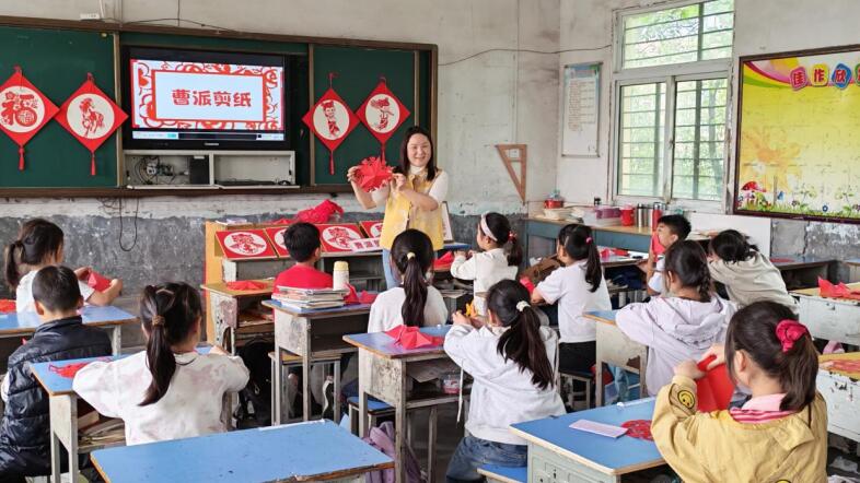 非遗沉浸式课堂——曹派剪纸