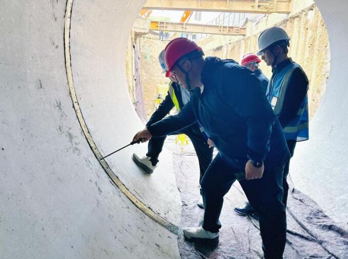 在瑤海區唐橋系統及銅陵路與裕溪路交口內澇治理工程現場開展質量檢查