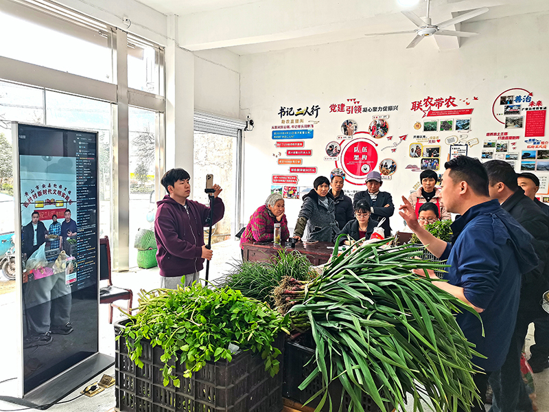 “书记二人行”直播现场。歙县县委宣传部供图