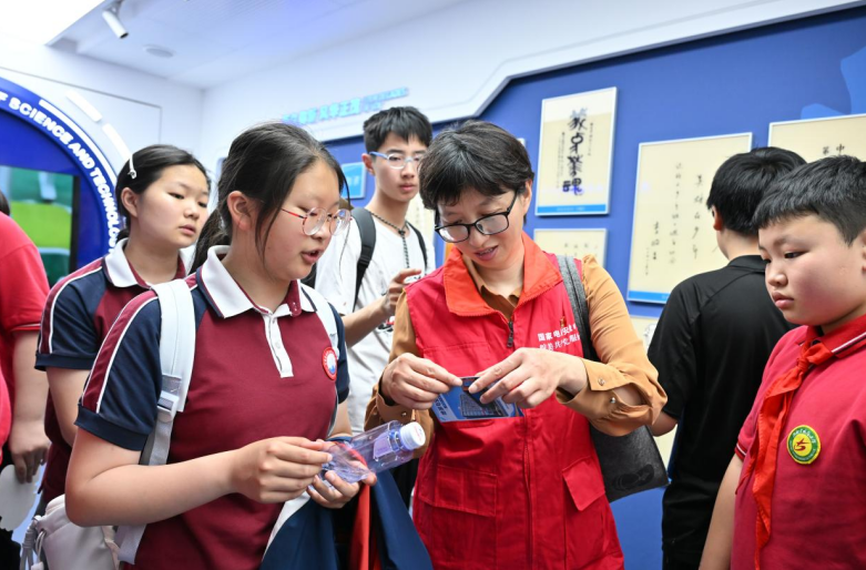 “合肥好人”杜林參與其中，以親身經歷鼓勵孩子們立志成才