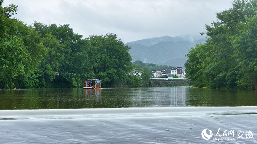 雨中西溪南，诗意入画来。人民网 郭昊摄