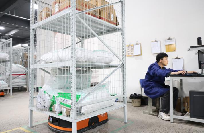 康和中药科技有限公司生产车间一角。