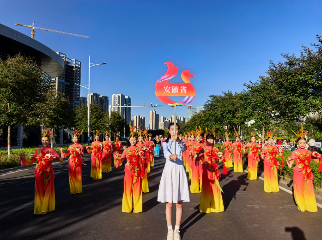 凤阳花鼓精彩亮相第二届中国新疆民间艺术季