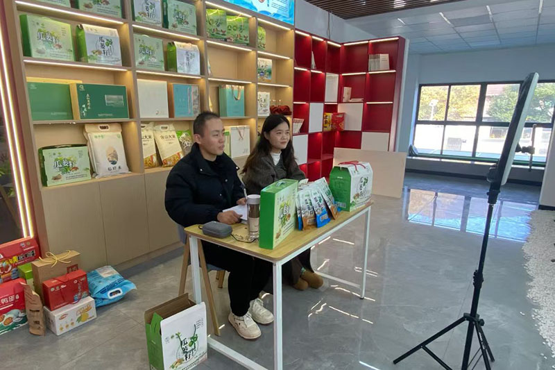 直播間推薦“毛灘瓜蔞”特色品牌。
