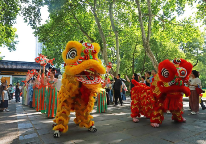 廬州獅舞