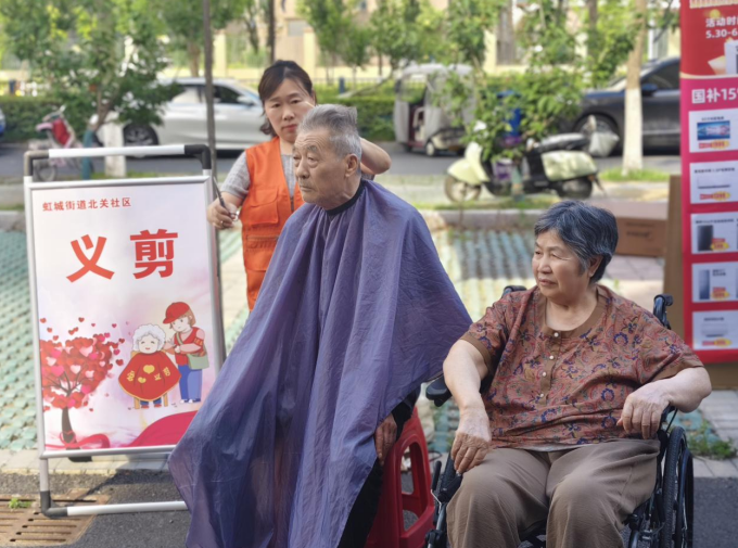 北關社區愛心義剪現場。顧夢琦 攝