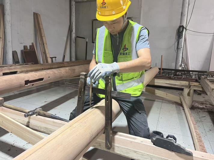 項目人員手工打磨。