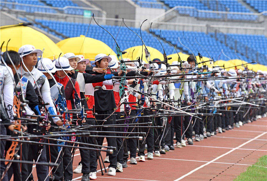 參賽選手在2026年全國射箭奧林匹克項目錦標賽女子反曲弓70米排名賽中競技。