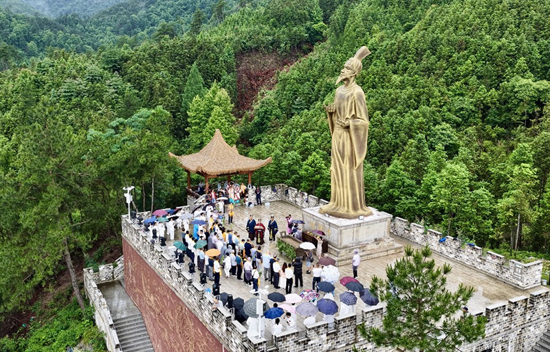 活动开幕式在天问台举行。张卓成摄