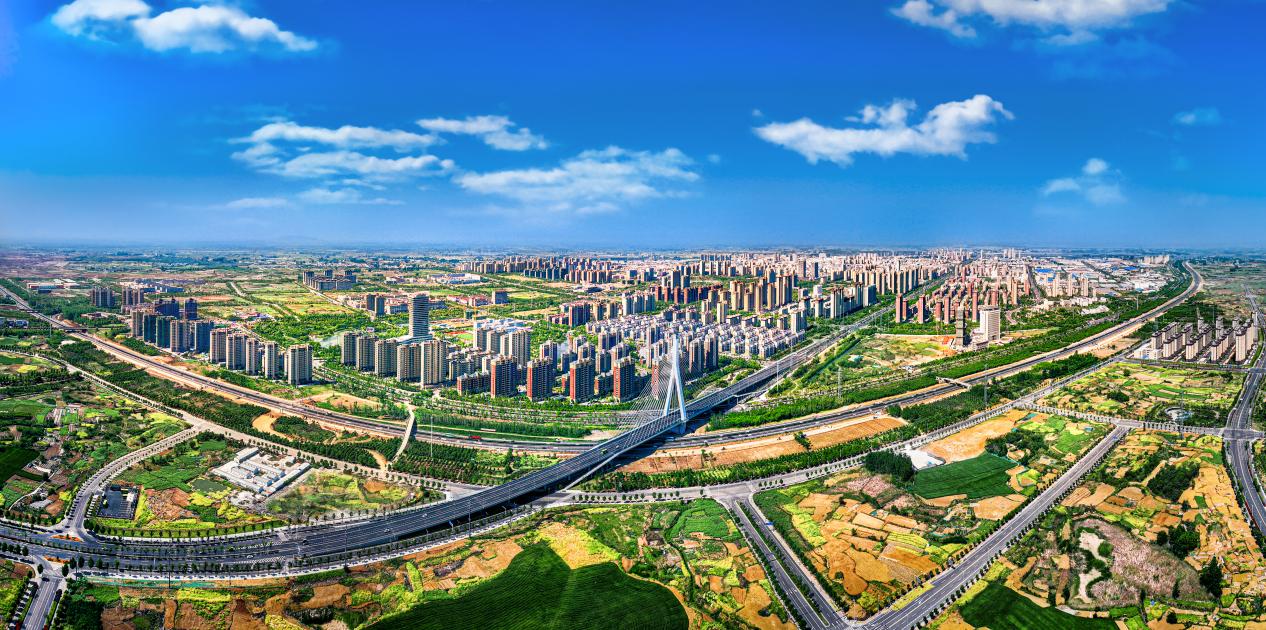 俯瞰明光市城区。胡万里摄