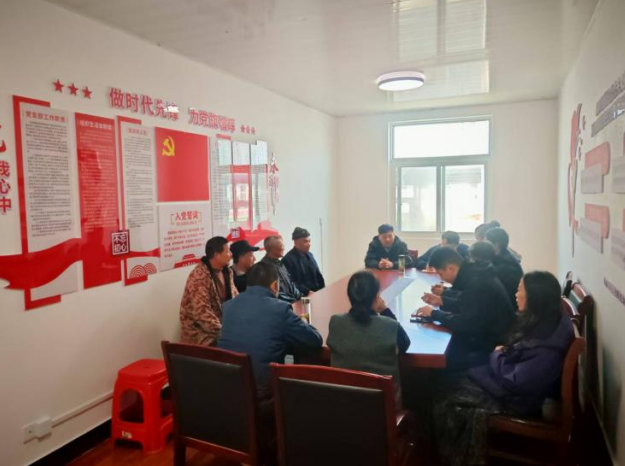 组织“商户议事会”开展矛盾纠纷调解工作