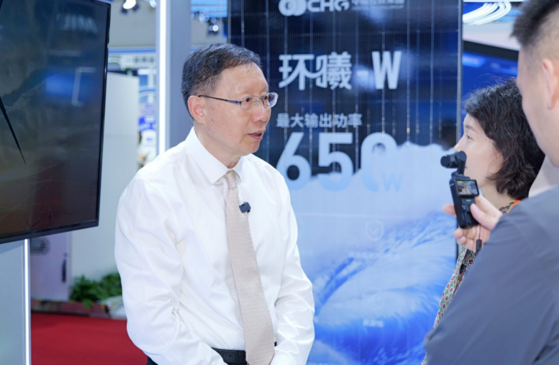 李梦琳接受CCTV-4专访