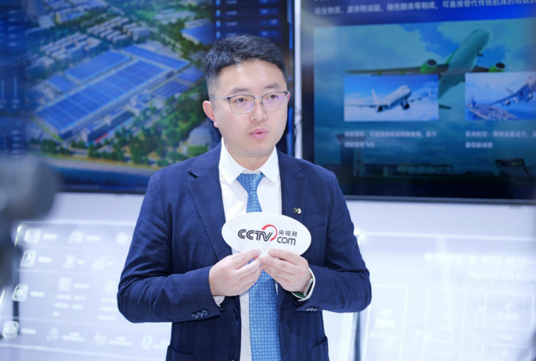 袁伯文接受央视网专访