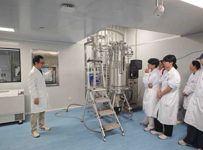 医学院生物医药协同创新平台正式对外开放。合职供图