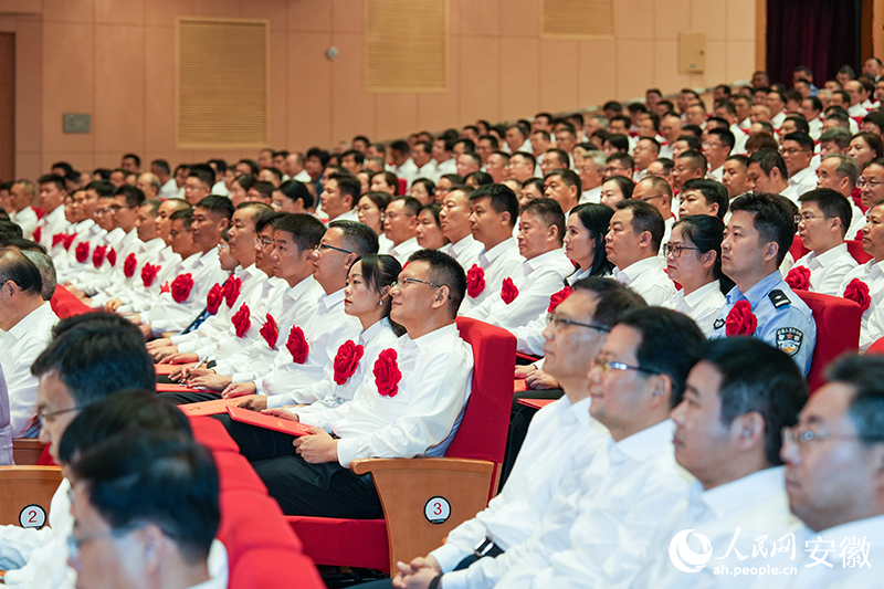 表彰大会现场。人民网记者 苗子健摄