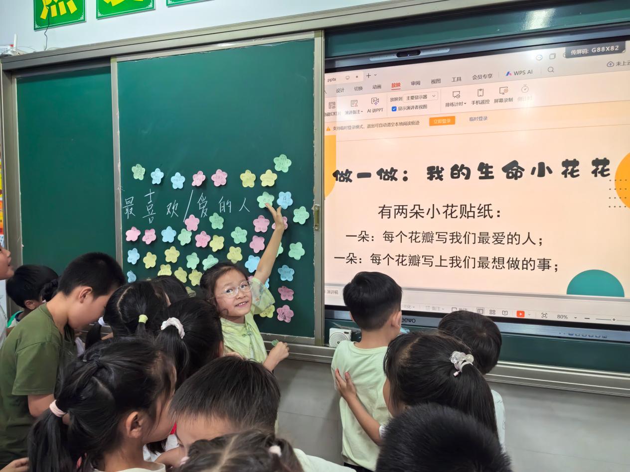 学校常态化开展关爱学生活动。岗集镇供图