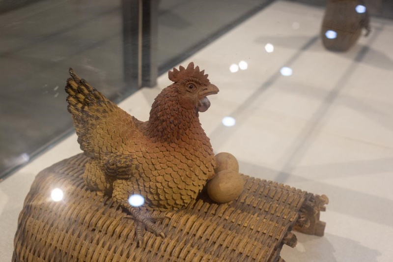 作品《育》获得2019年全国非遗代表性传承人作品联展金奖。