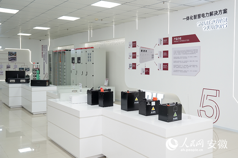 楚睿智能科技的商品展厅一角。人民网记者 苗子健摄
