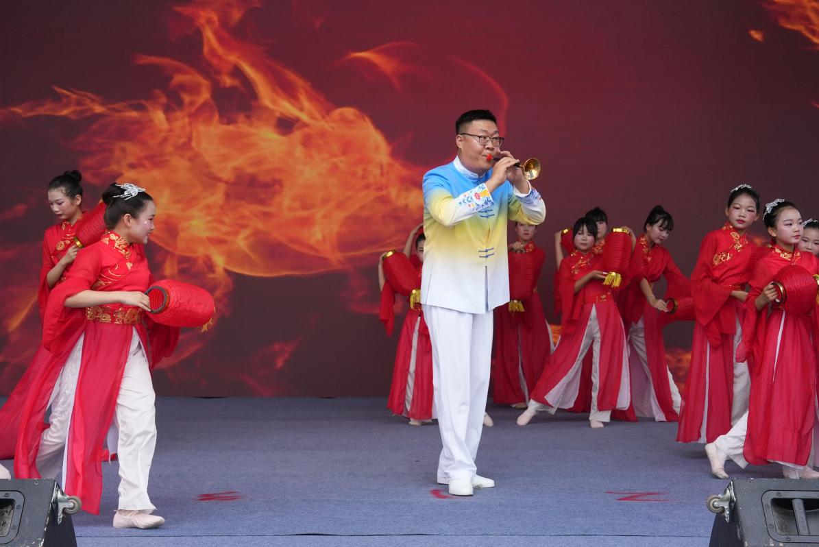 嗩吶比賽現場。臨泉縣委宣傳部供圖