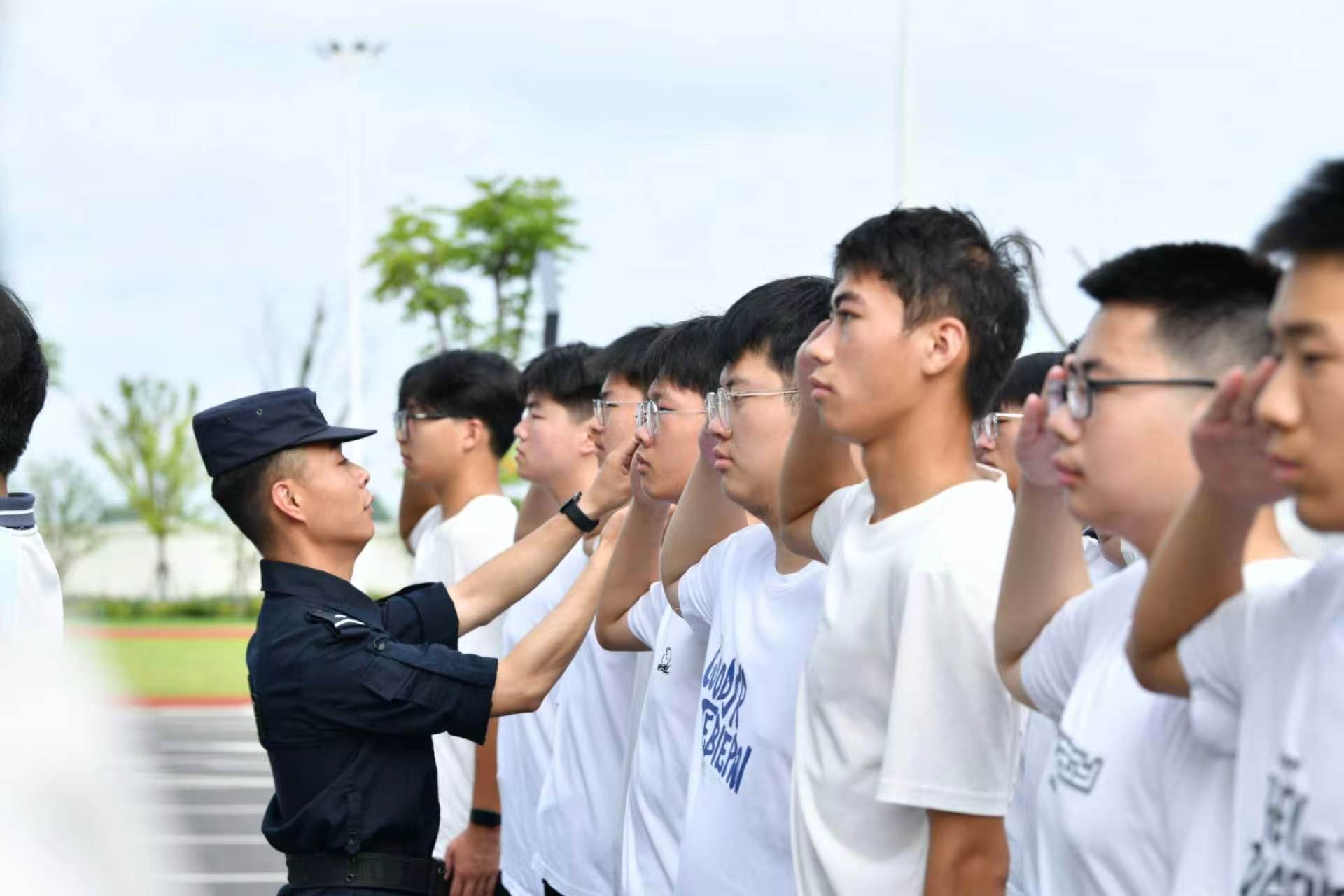 阜南：准大学生进警营