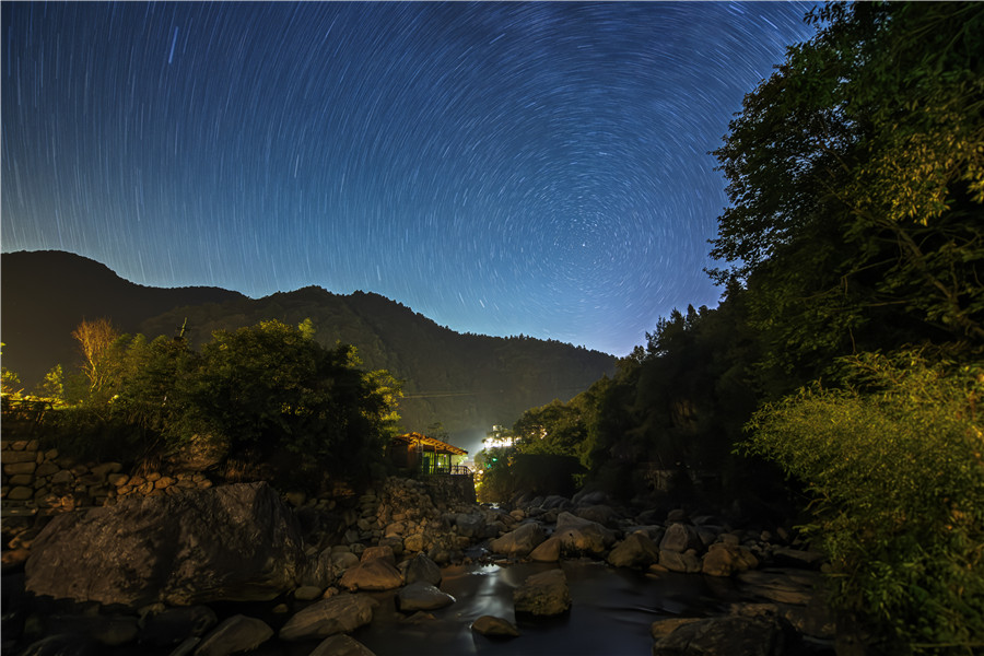 邂逅山间银河
