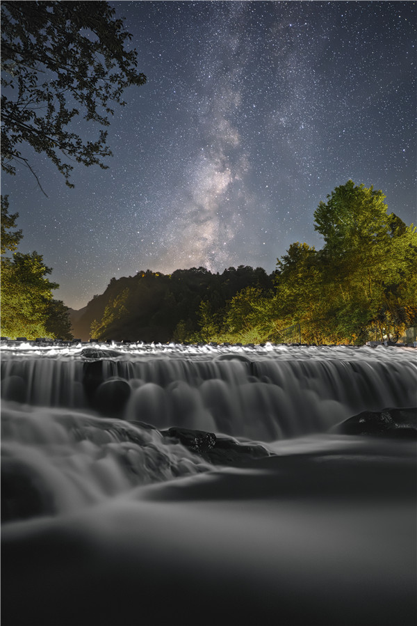 邂逅山间银河