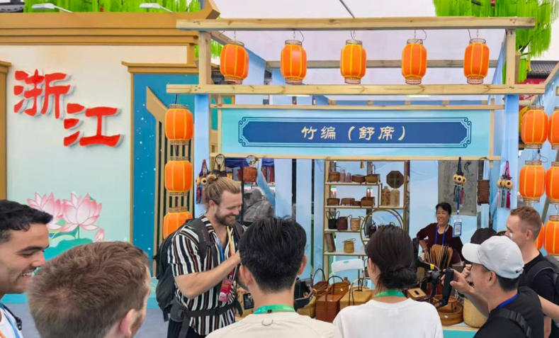 非遗走出“深闺”、走向市场