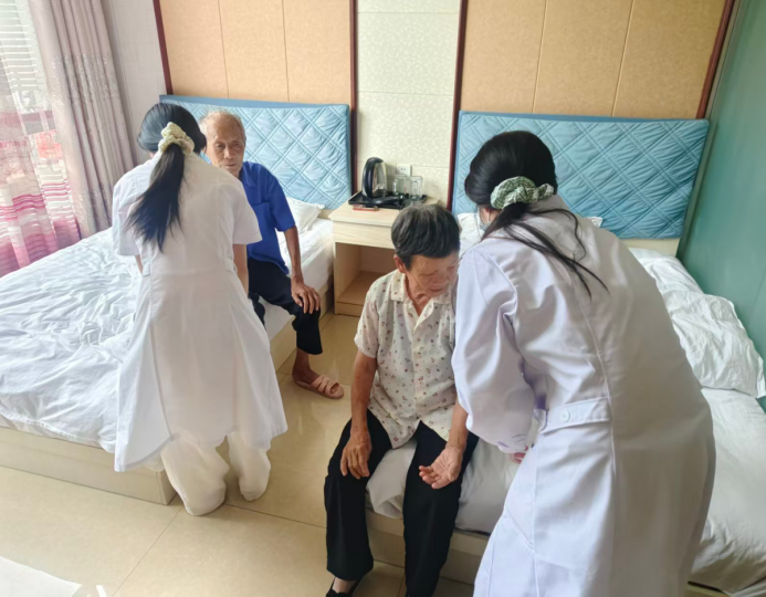 妥善安置转移群众