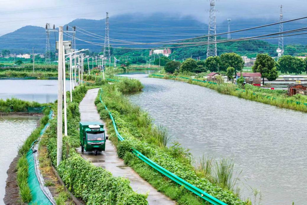 國網巢湖市供電公司首批電動三輪搶修車正式投用。