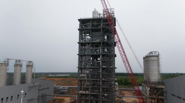 中国化学三化建尼日利亚万凯PET食品级瓶级切片项目冷态开车一次成功。中国化学三化建供图