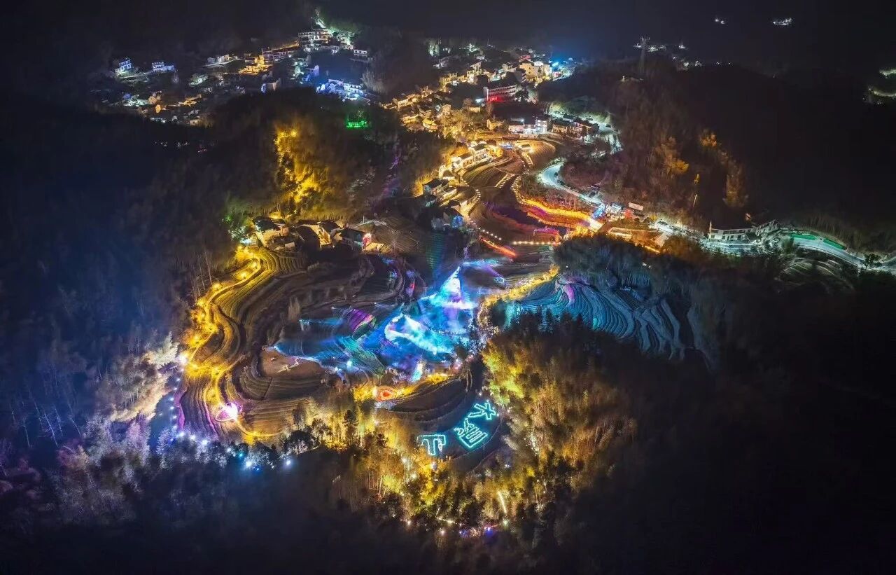 大灵山夜色。徽州区委宣传部供图