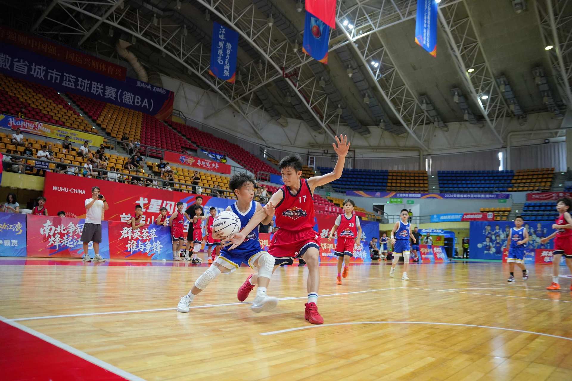 南北小將激戰江城蕪湖 “小籃球”引爆夏日消費新活力【3】
