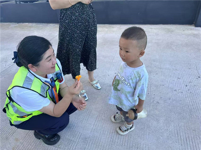 陈瑶湖站。